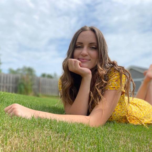 Meet your Posher, Aubree - Picture 1 of 1